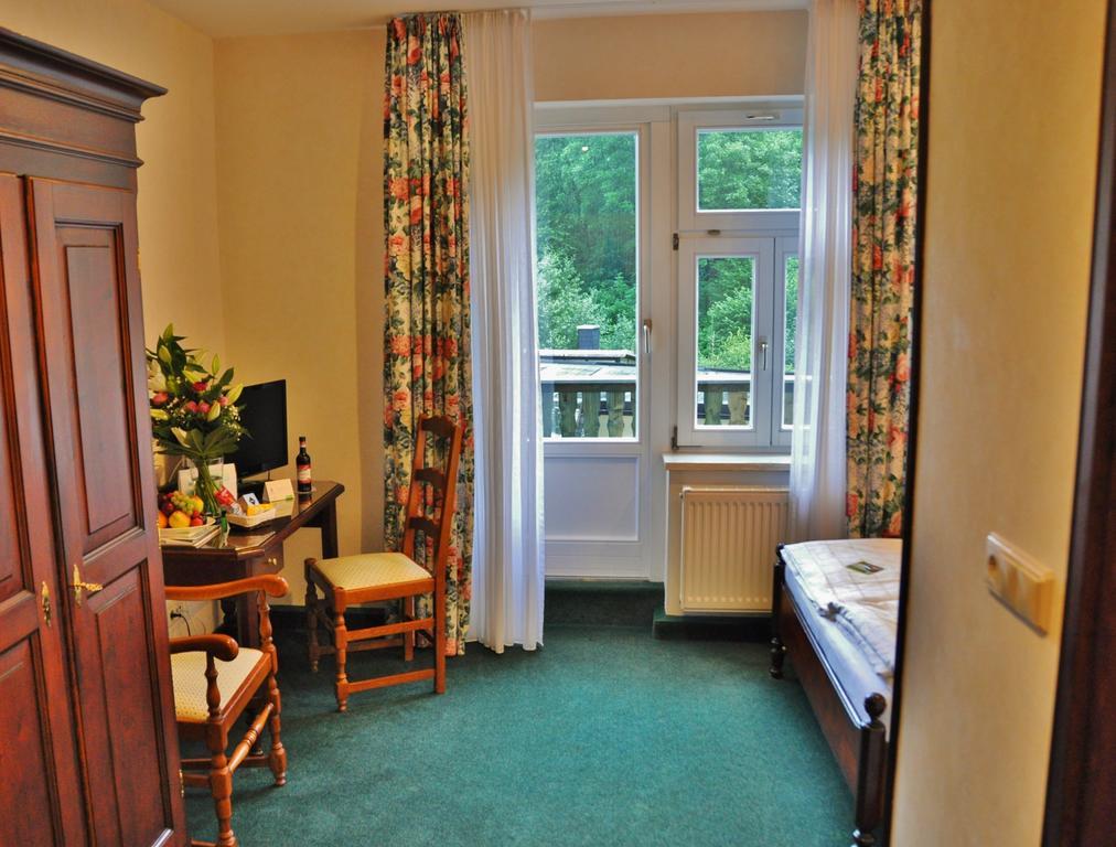 Flair-Hotel Waldfrieden Oberweißbach Exteriör bild