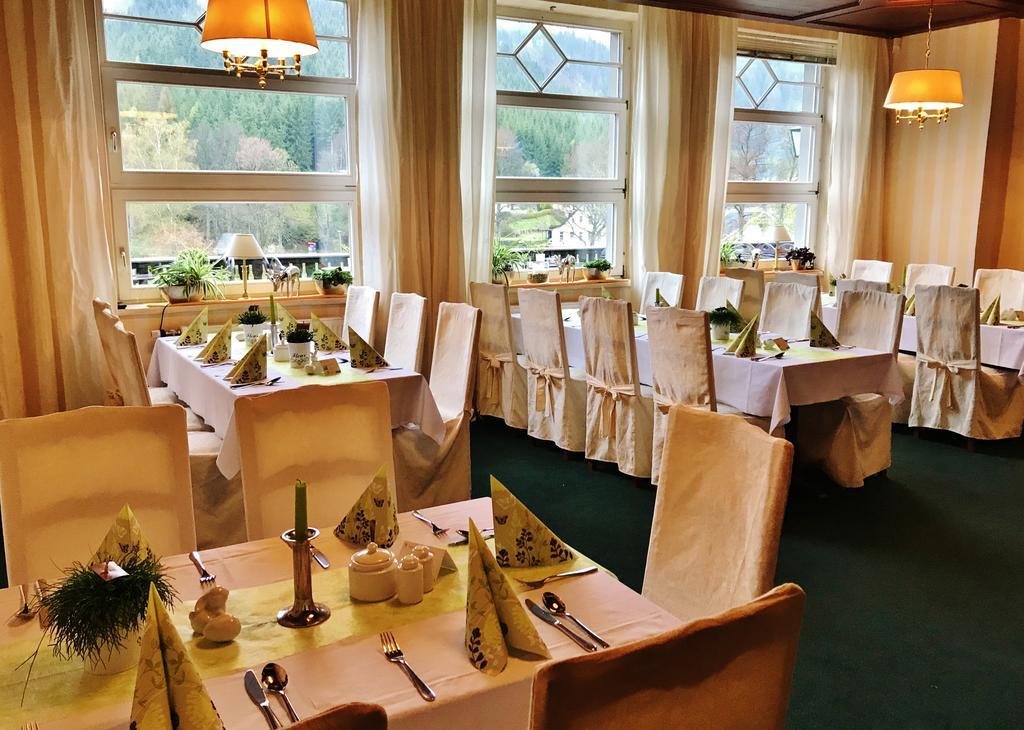 Flair-Hotel Waldfrieden Oberweißbach Exteriör bild