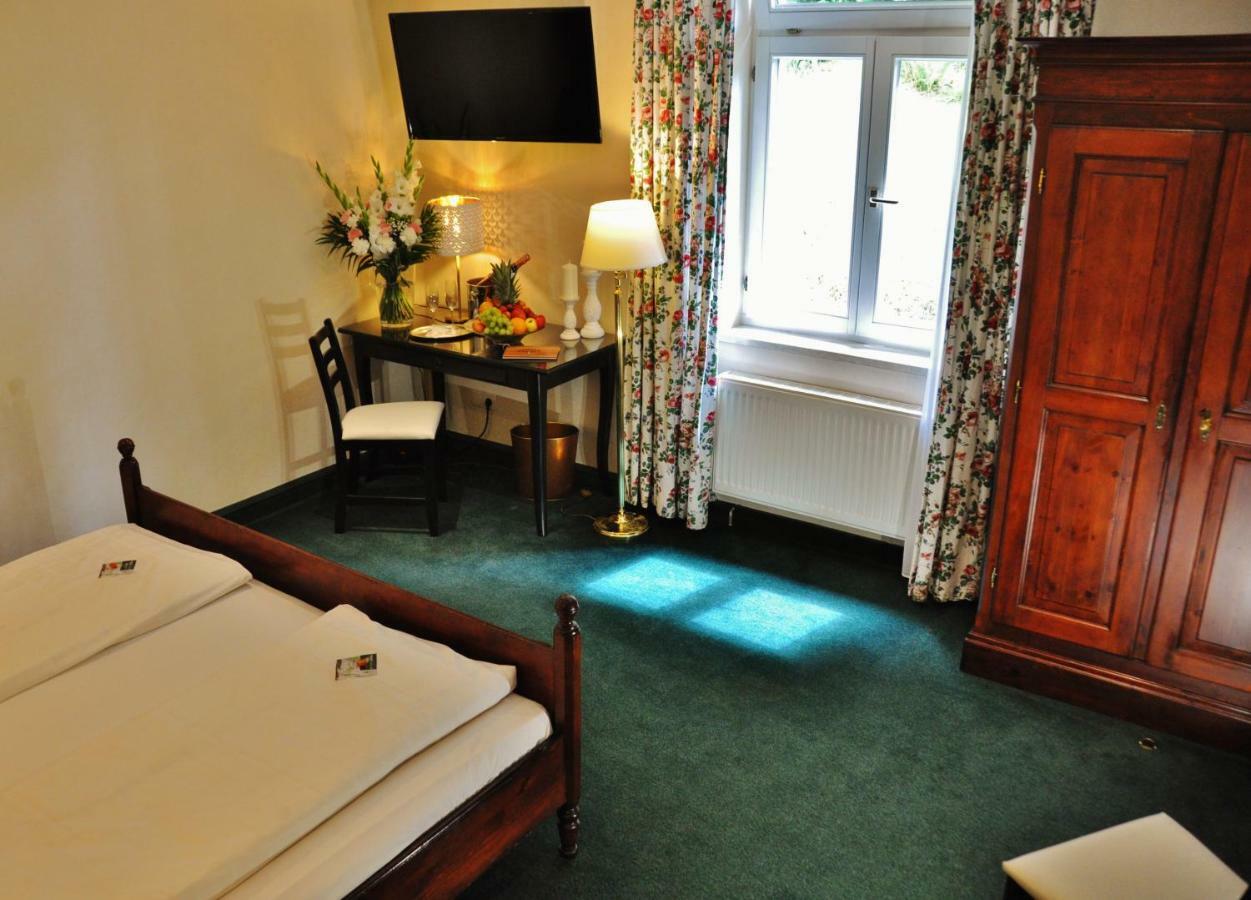 Flair-Hotel Waldfrieden Oberweißbach Exteriör bild