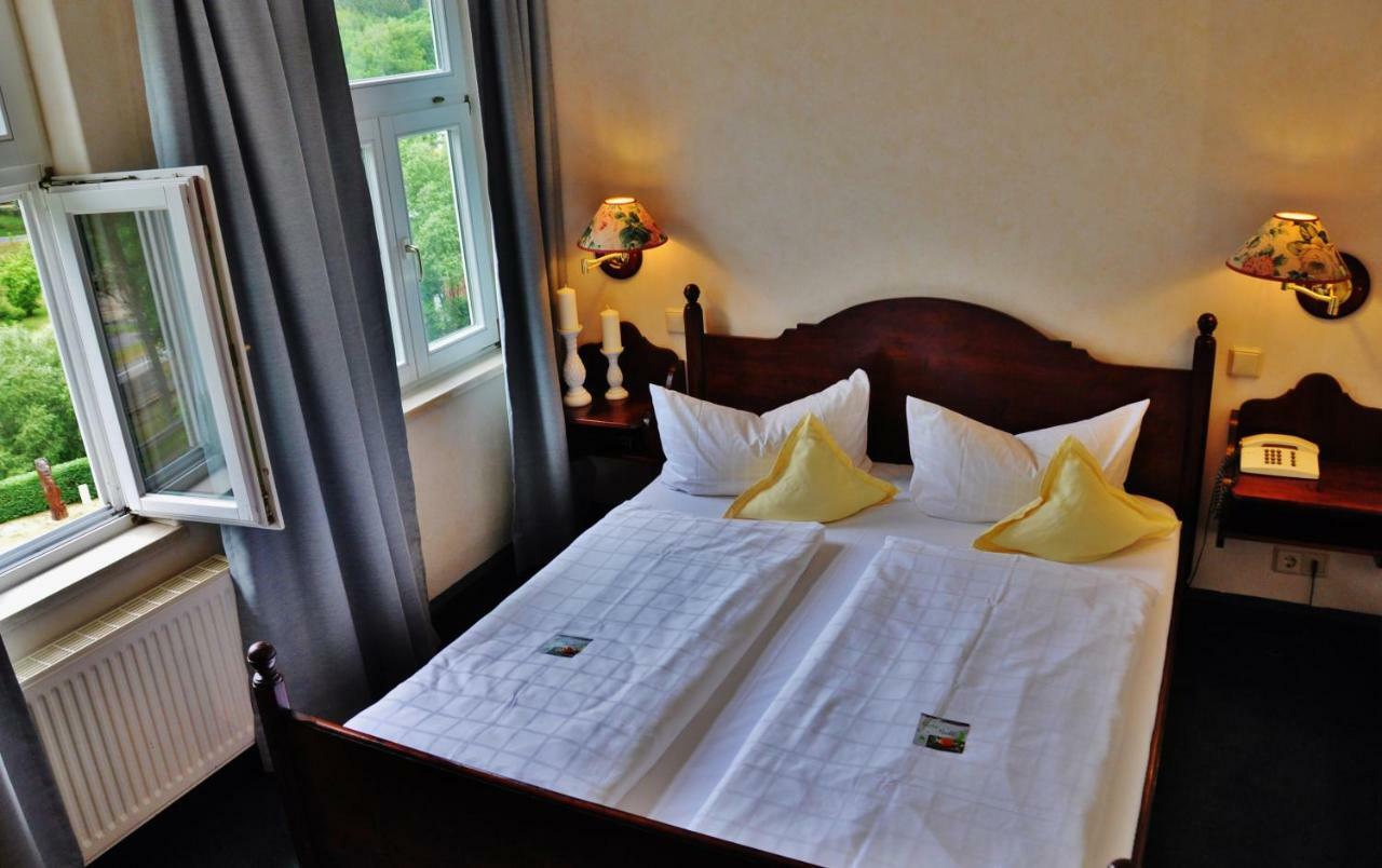 Flair-Hotel Waldfrieden Oberweißbach Exteriör bild