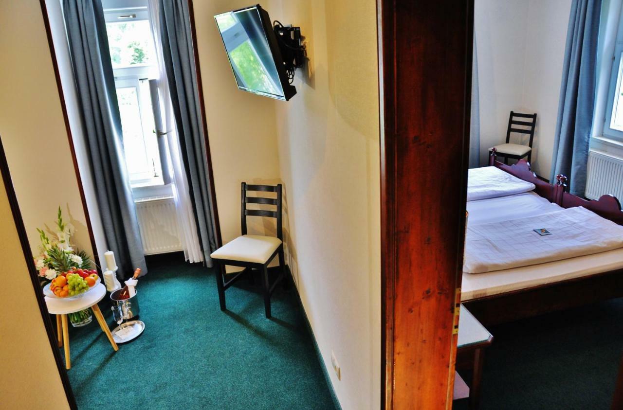 Flair-Hotel Waldfrieden Oberweißbach Exteriör bild